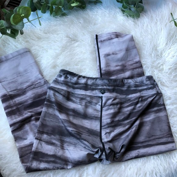 REI Prana Roxanne Marble Leggings Medium Tie Dye Marbleized Tight Crop Capri - Picture 4 of 5